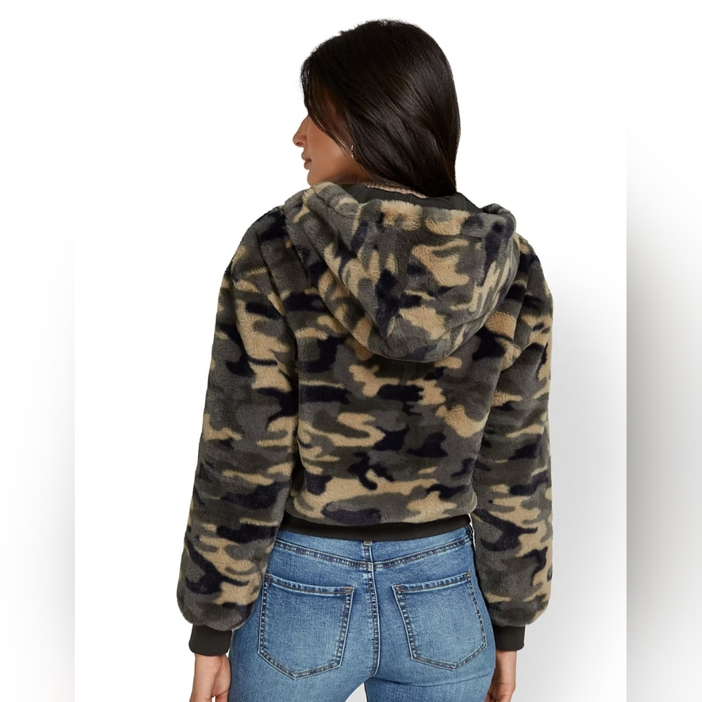 Forever 21 Green Faux-fur Crop Teddy Bear Hoodie Size M